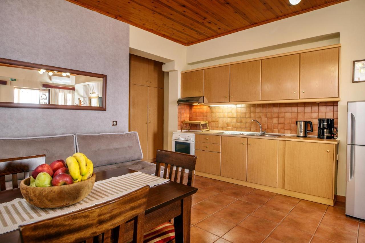 Annaview Apartments & Suites Плакиас Экстерьер фото